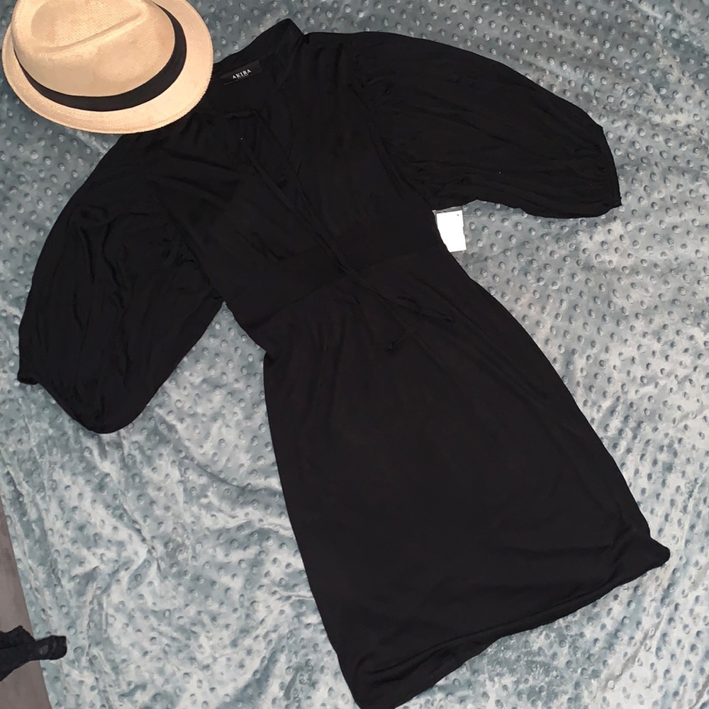 Brand new women’s bubble sleeve dress.